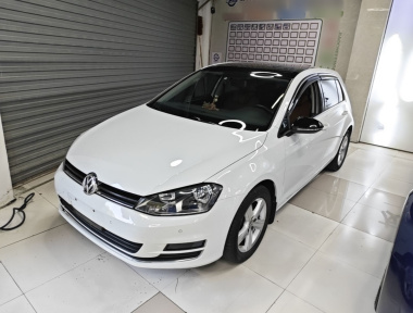 Volkswagen Golf 2017 Volkswagen Golf 2017 car image