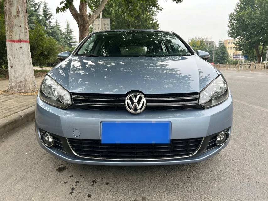 Volkswagen Golf 2013 car image #2