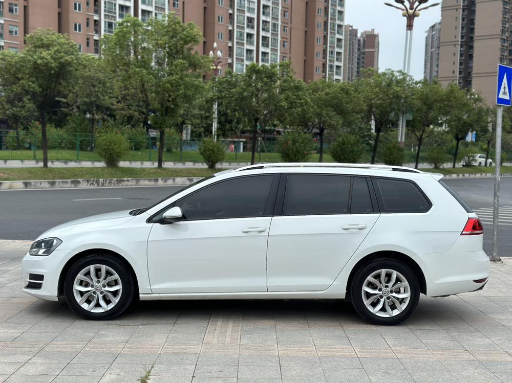 Volkswagen Golf (Imported) 2016 #4 Volkswagen Golf (Imported) 2016 car image #4