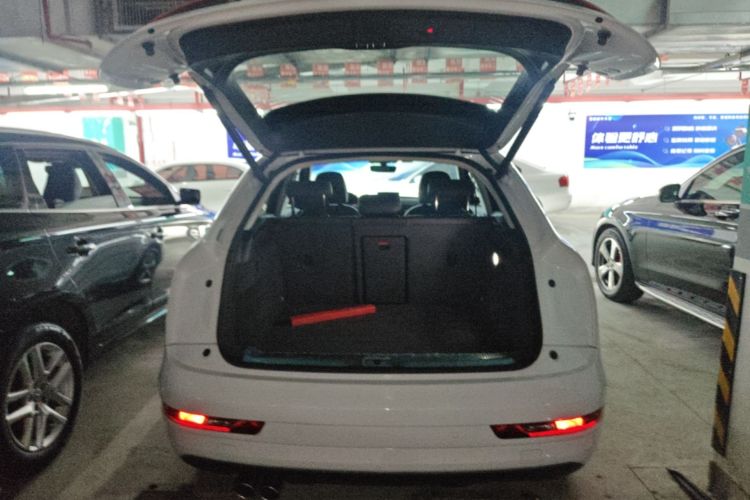 Audi Q3 2018 #21 Audi Q3 2018 car image #21