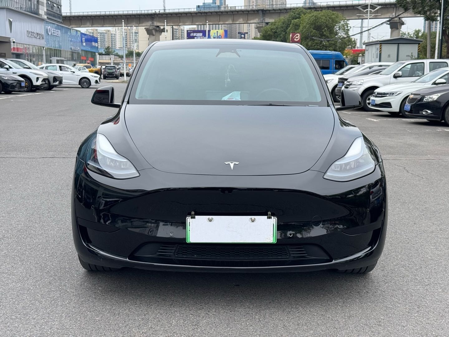Tesla Model Y 2023 immagine di auto #4