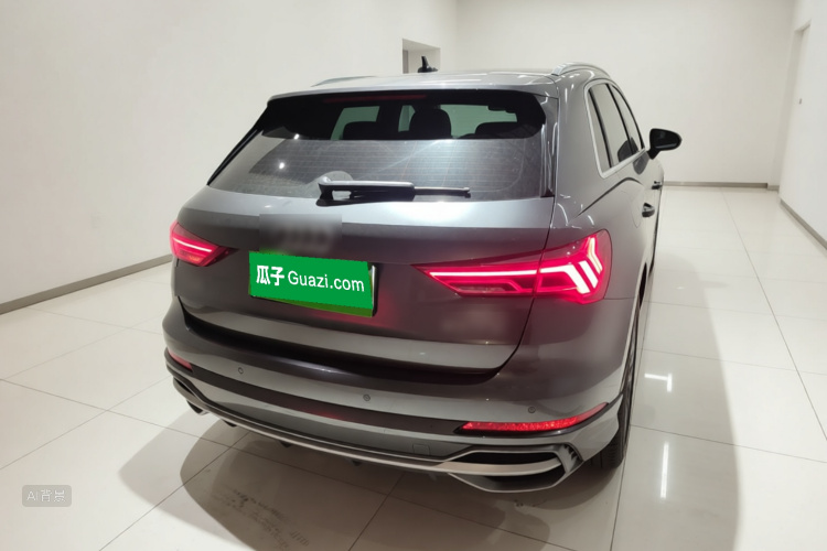 Audi Q3 2023 car image #6