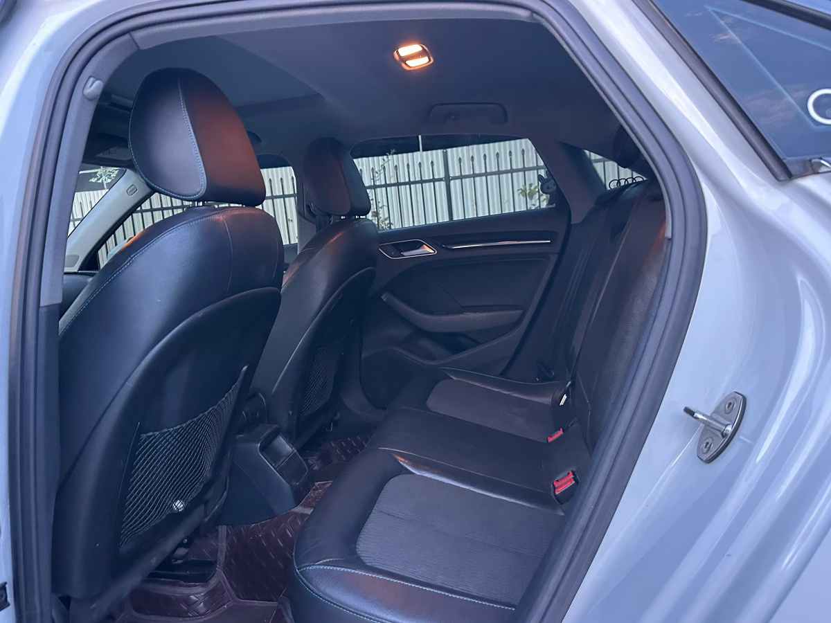Audi A3 2019 immagine di auto #6