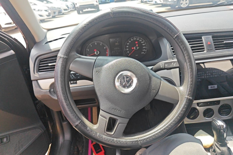 Volkswagen Lavida 2015 car image #15
