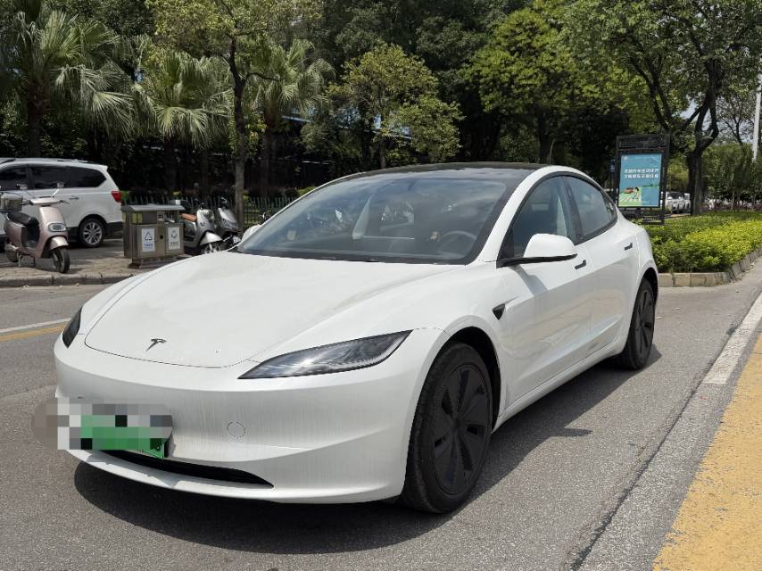 Tesla Model 3 2025 #2 Tesla Model 3 2025 car image #2