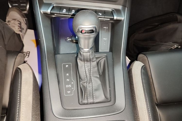 Audi Q3 2023 immagine di auto #14