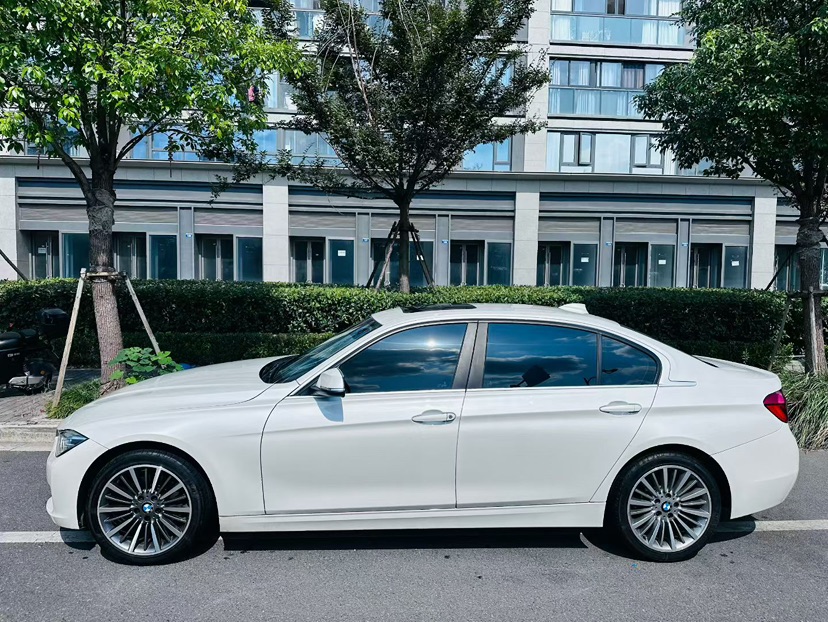 BMW 3 Series 2018 #8 BMW 3 Series 2018 car image #8
