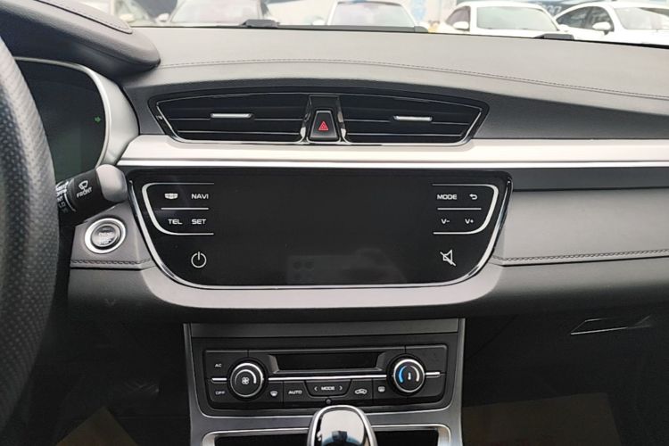 GEELY Emgrand 2018 image de voiture #13