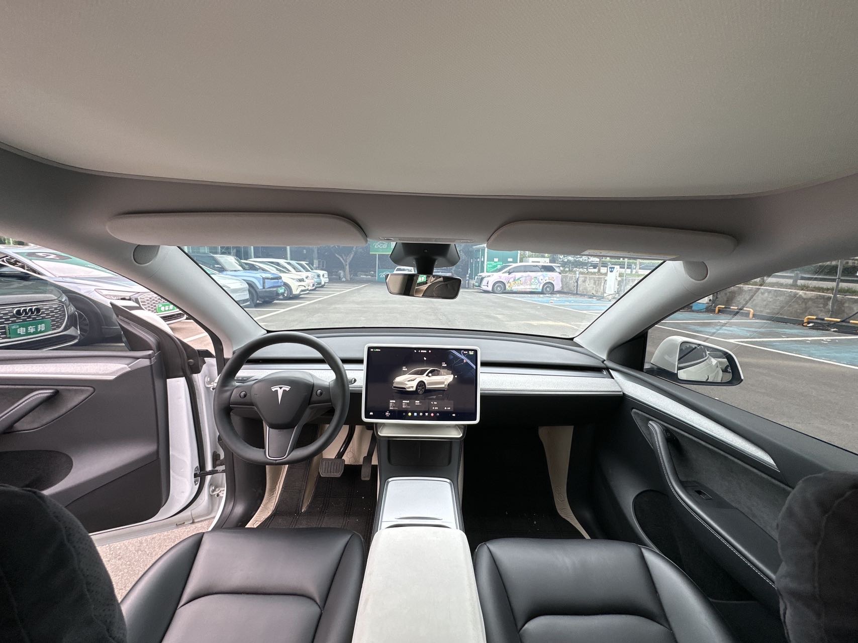 Tesla Model Y 2024 #6 Tesla Model Y 2024 car image #6
