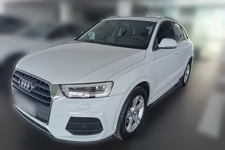Audi Q3 2018 car image #2