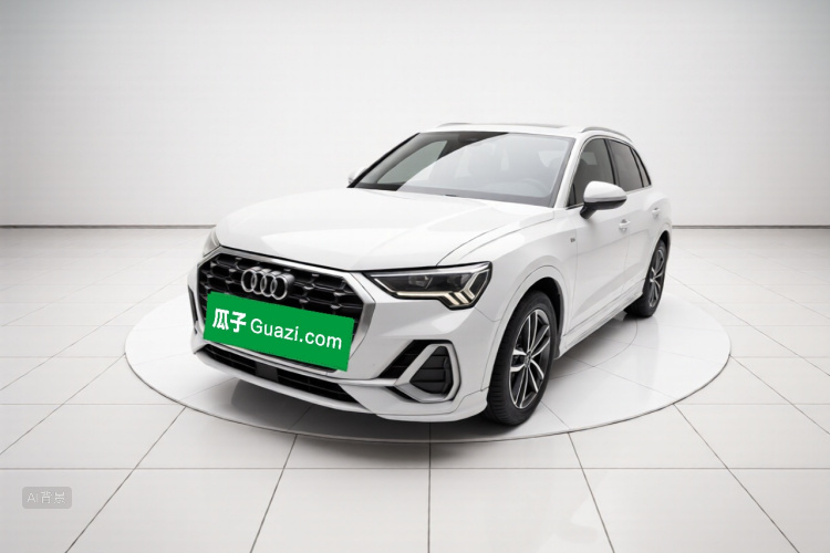 Audi Q3 2021 car image #2