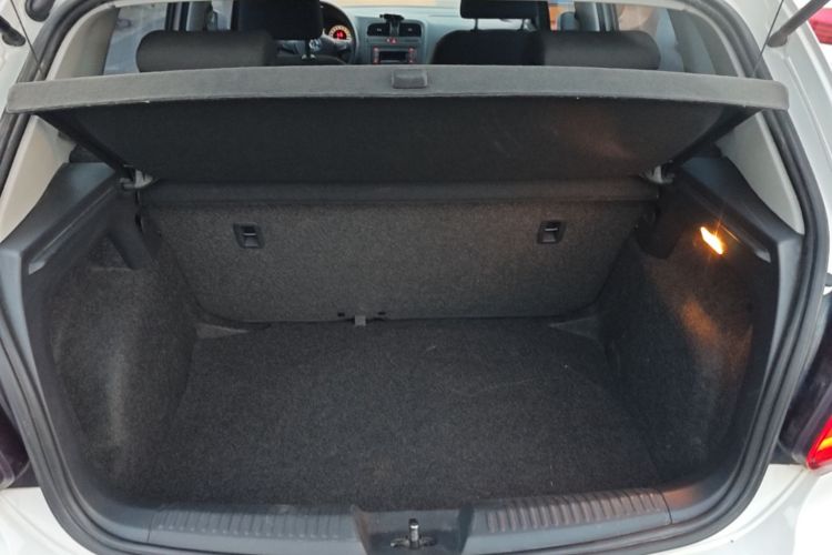 Volkswagen Polo 2016 #19 Volkswagen Polo 2016 car image #19