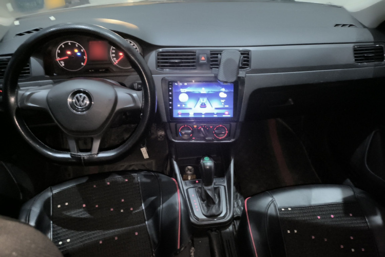 Volkswagen Santana 2022 car image #10