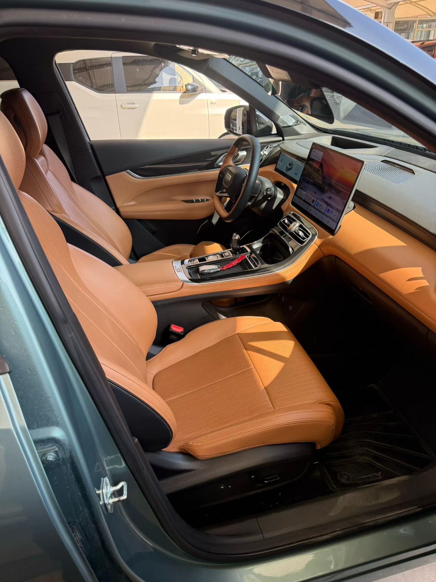 GEELY Boyue L 2025 immagine di auto #5