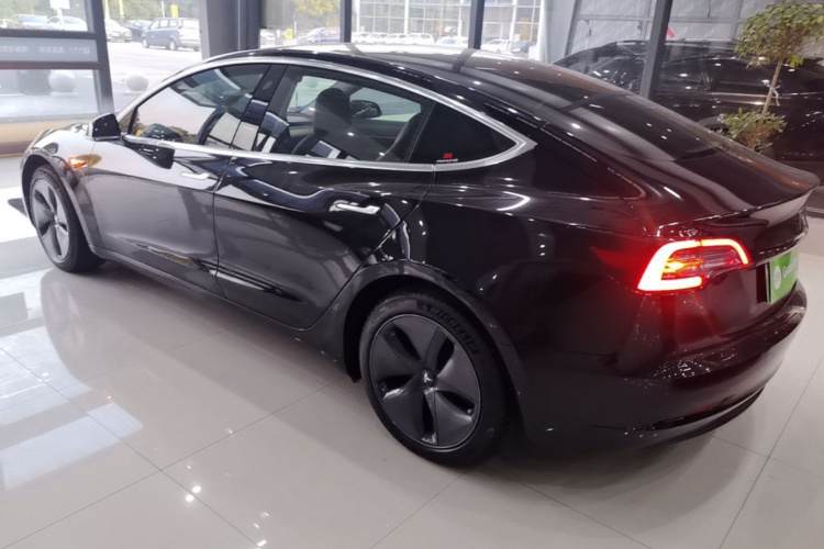 Tesla Model 3 2020 car image #7