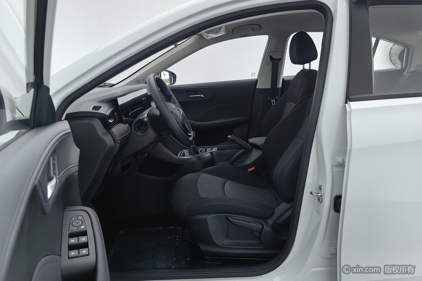 Roewe i5 2025 #10 Roewe i5 2025 car image #10
