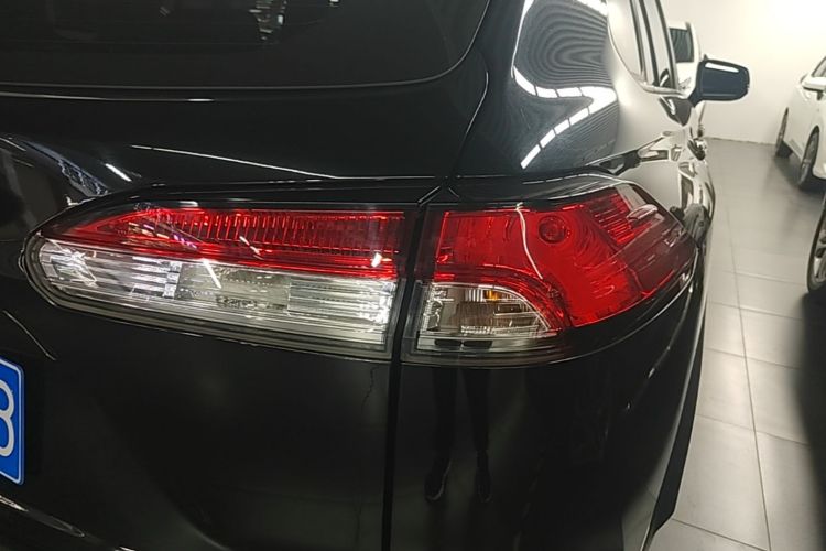 Toyota Corolla Cross 2024 immagine di auto #8