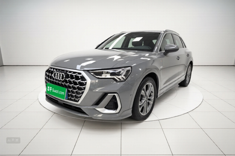Audi Q3 2025 car image #2