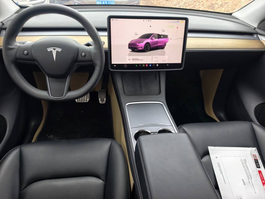 Tesla Model Y 2023 #5 Tesla Model Y 2023 car image #5