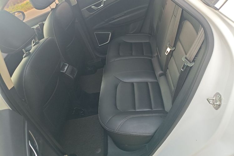 GEELY Emgrand GS 2017 car image #17