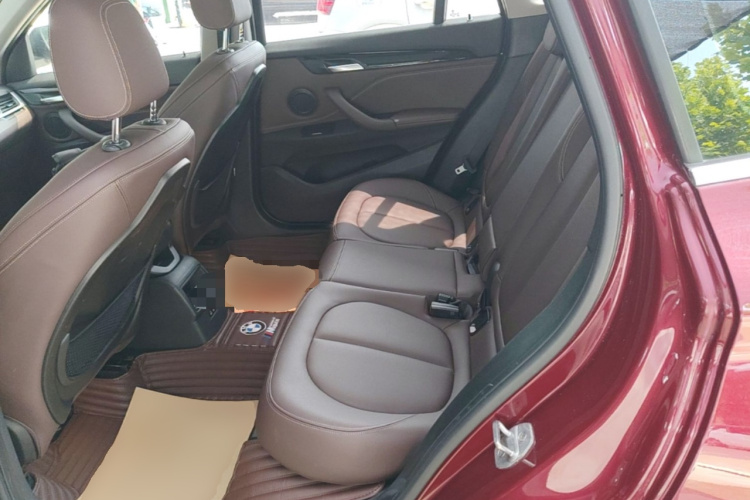 BMW X1 2020 car image #12