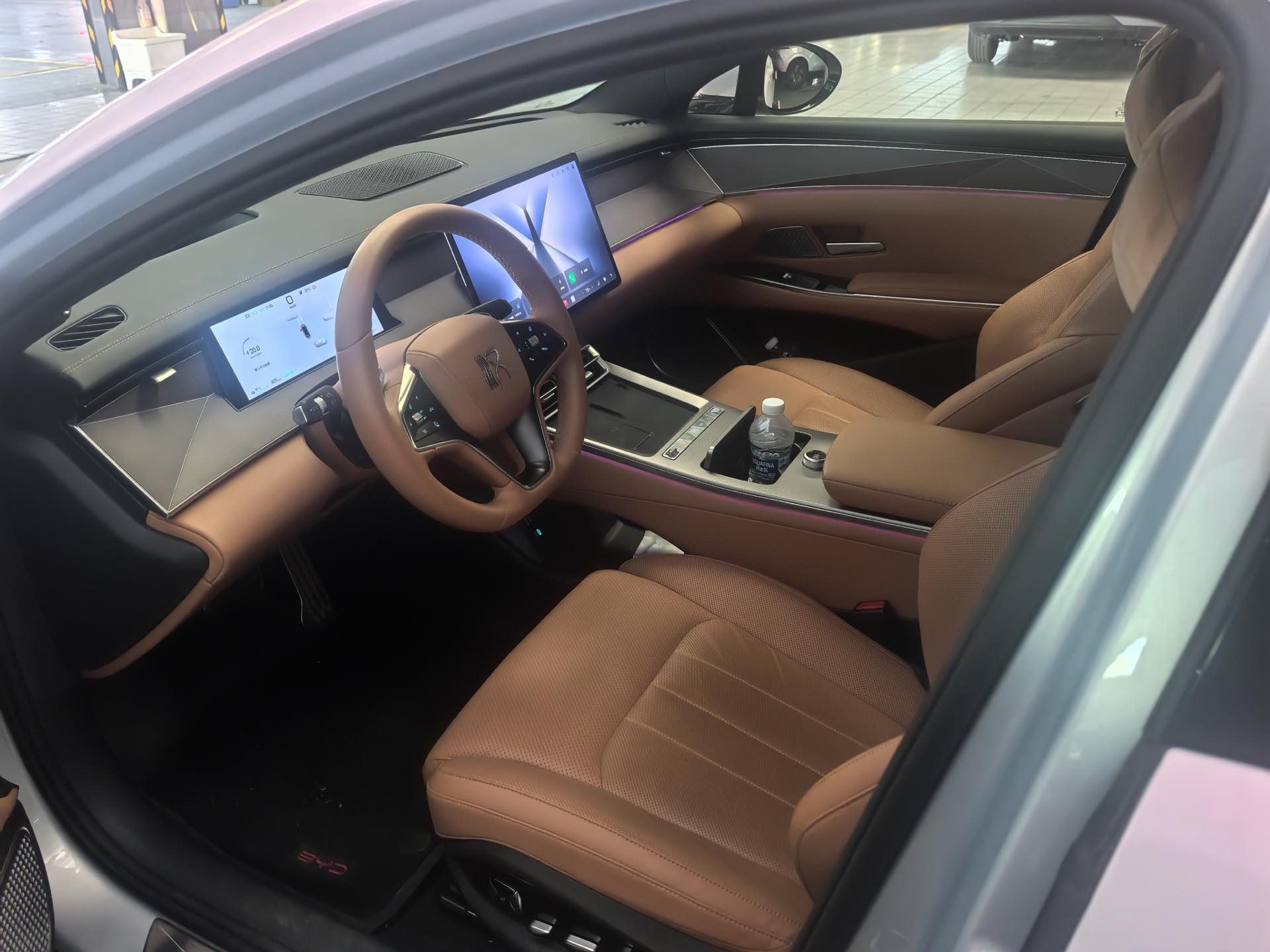 BYD HanL 2025 car image #3