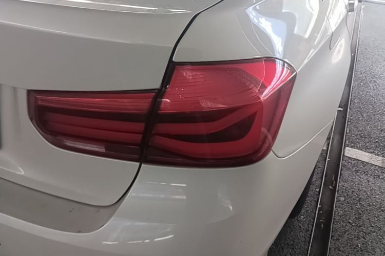 BMW 3 Series 2016 #8 BMW 3 Series 2016 car image #8
