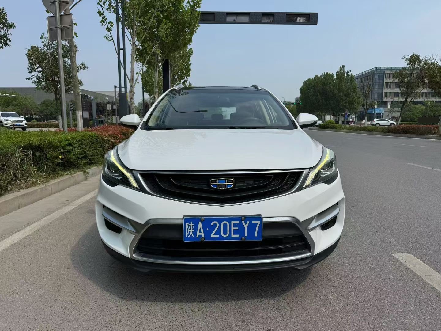 GEELY Emgrand GS 2017 immagine di auto #2