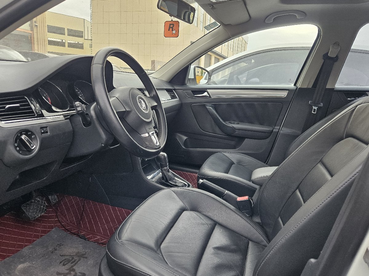 Volkswagen Bora 2014 imagen de coche #3