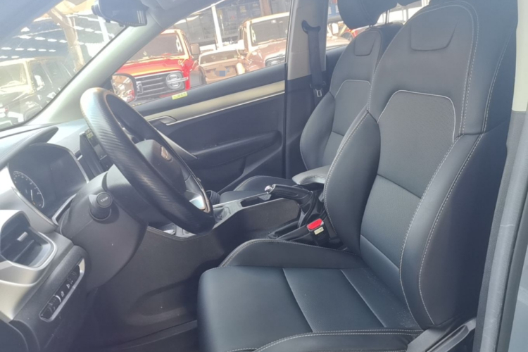 GEELY Coolray 2024 car image #15