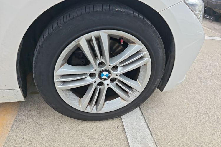 BMW 3 Series 2017 #9 BMW 3 Series 2017 car image #9