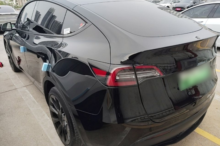 Tesla Model Y 2021 #5 Tesla Model Y 2021 car image #5