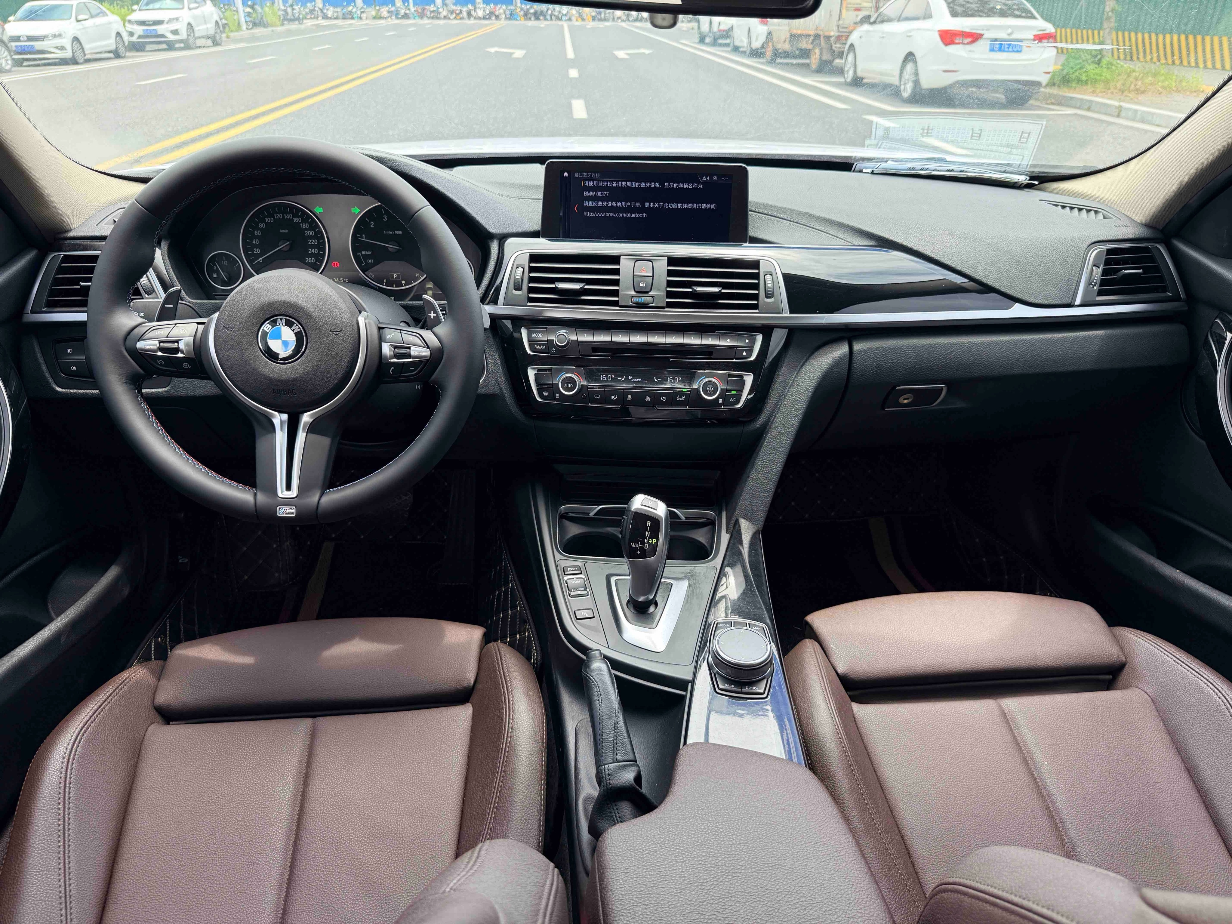 BMW 3 Series 2018 car image #8