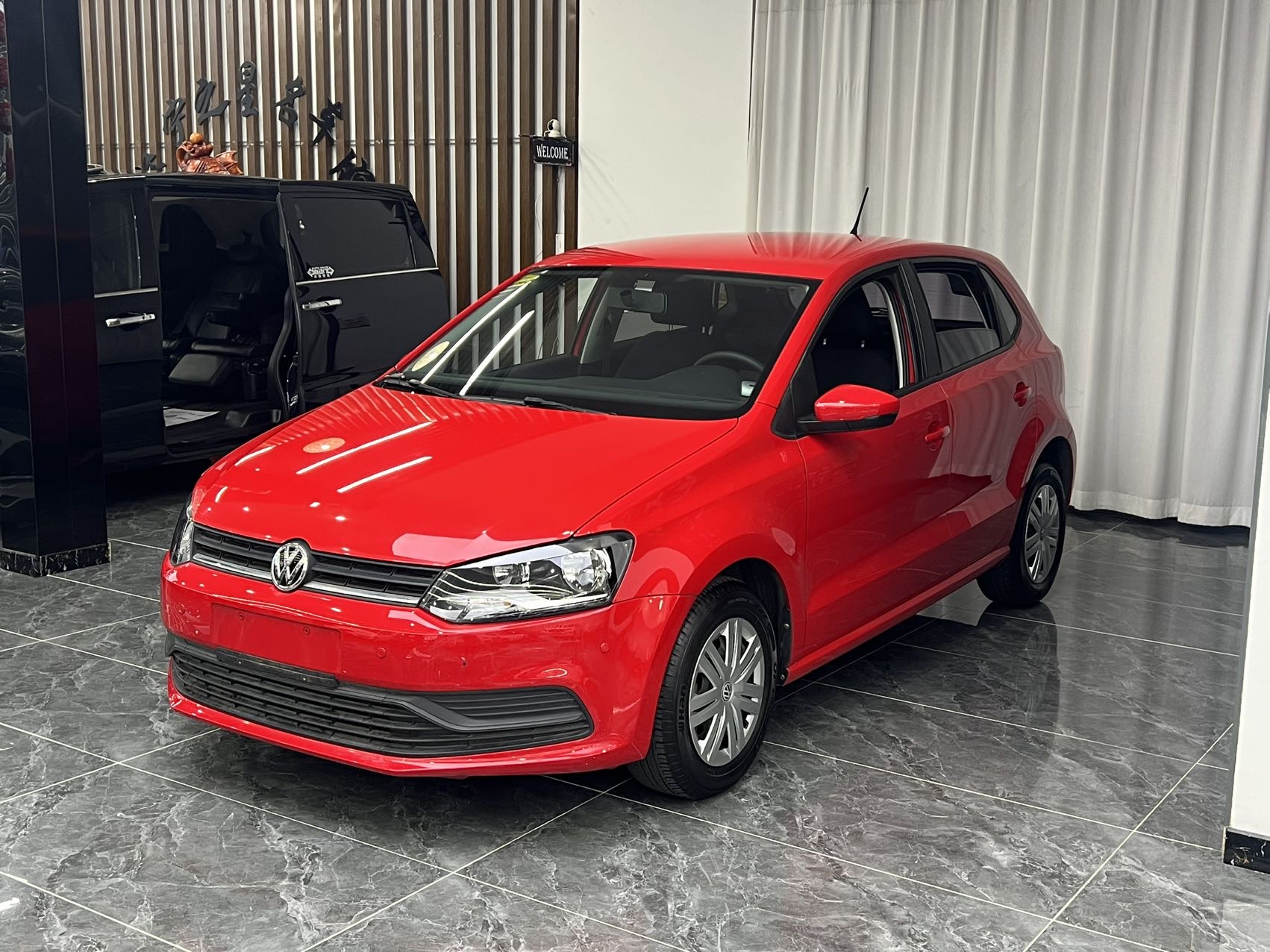 Volkswagen Polo 2018 car image 