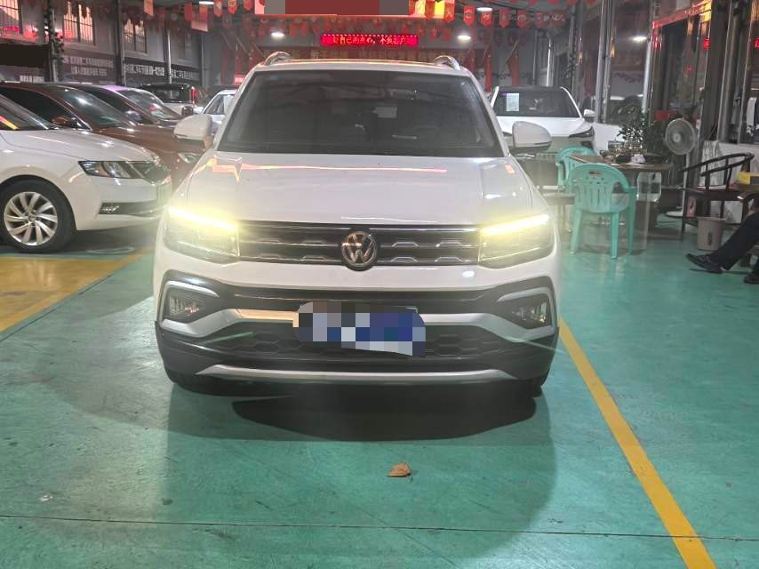 Volkswagen T-Cross 2020 immagine di auto #2