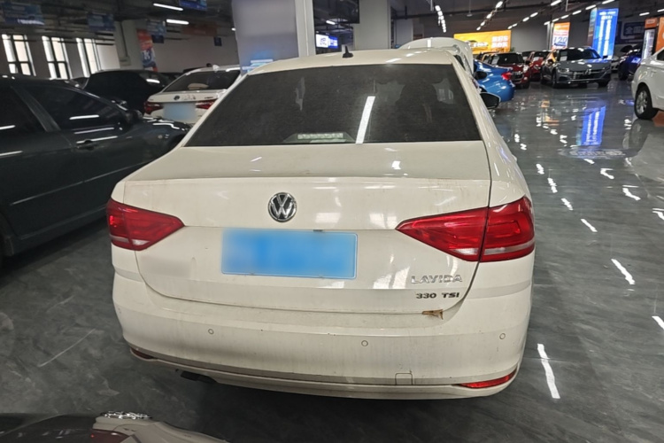 Volkswagen Lavida 2018 car image #6