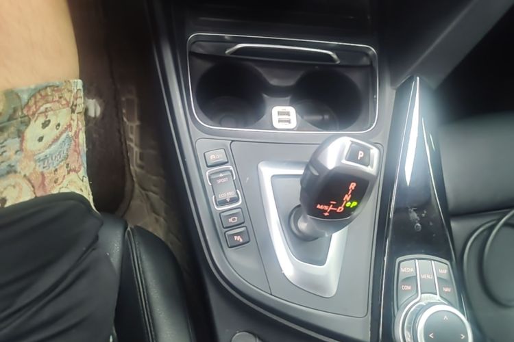 BMW 3 Series GT 2019 #14 BMW 3 Series GT 2019 car image #14