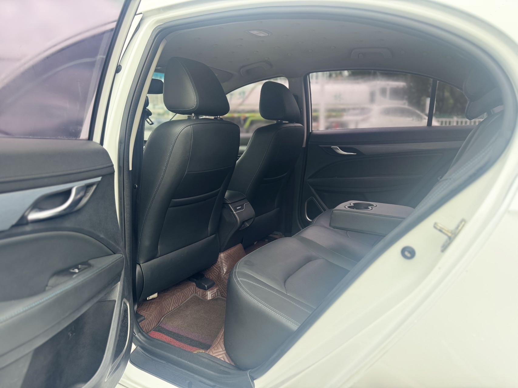 GEELY Emgrand New Energy 2018 immagine di auto #5