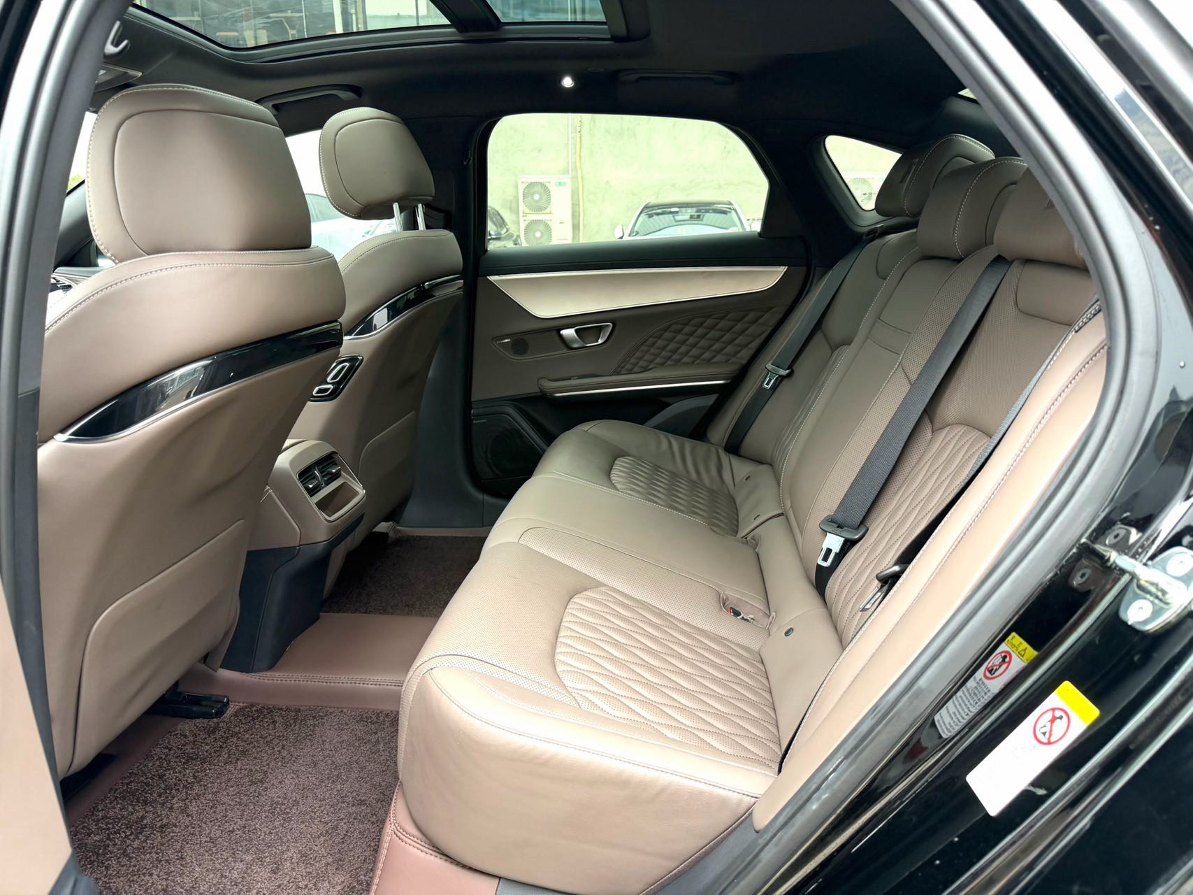 BYD Han 2024 car image #3
