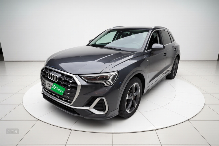 Audi Q3 2021 car image #2