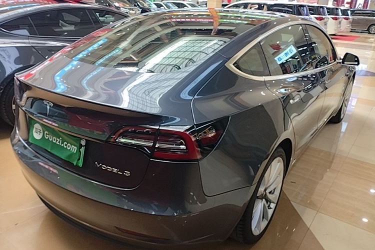 Tesla Model 3 2020 car image #7