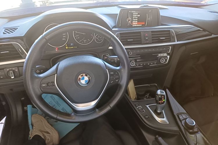 BMW 3 Series 2017 #10 BMW 3 Series 2017 car image #10