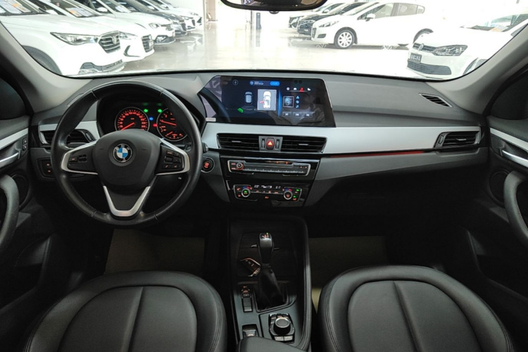 BMW X1 2018 car image #11
