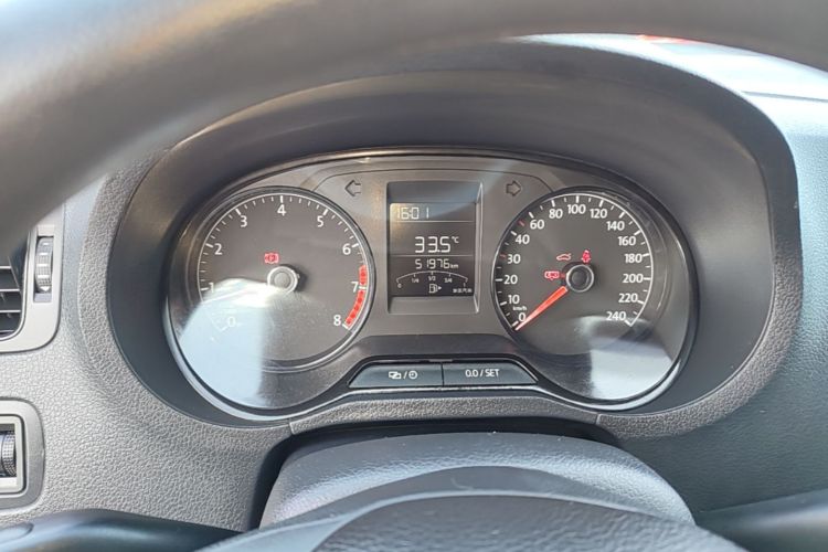 Volkswagen Polo 2016 #12 Volkswagen Polo 2016 car image #12