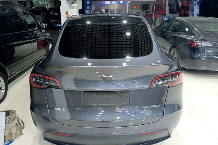 Tesla Model Y 2022 #6 Tesla Model Y 2022 car image #6