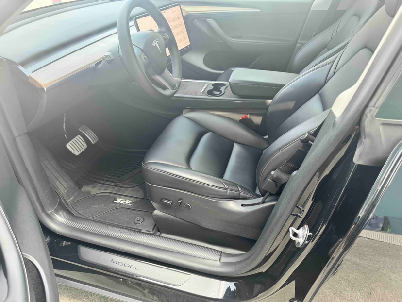 Tesla Model Y 2022 #5 Tesla Model Y 2022 car image #5