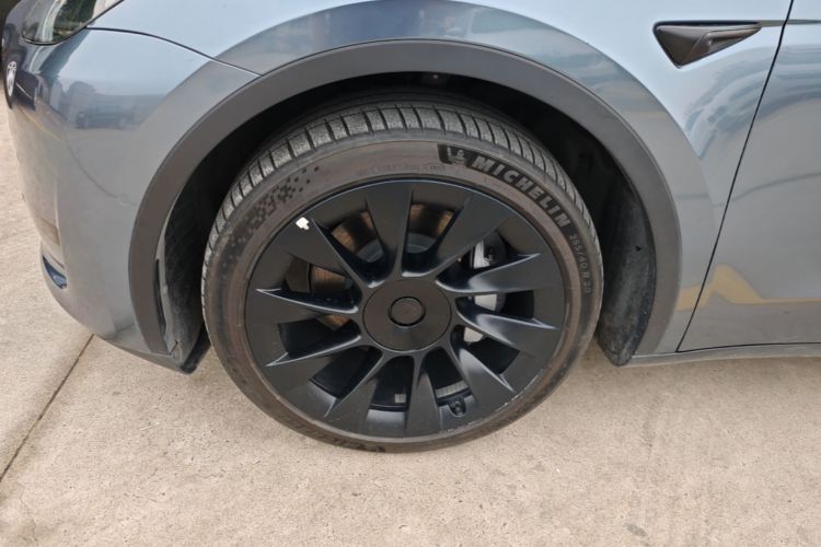 Tesla Model Y 2022 #9 Tesla Model Y 2022 car image #9