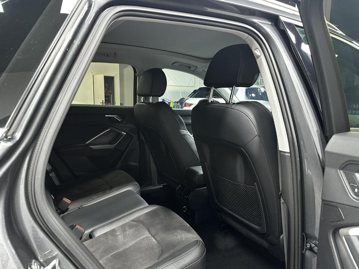 Audi Q3 2022 car image #6