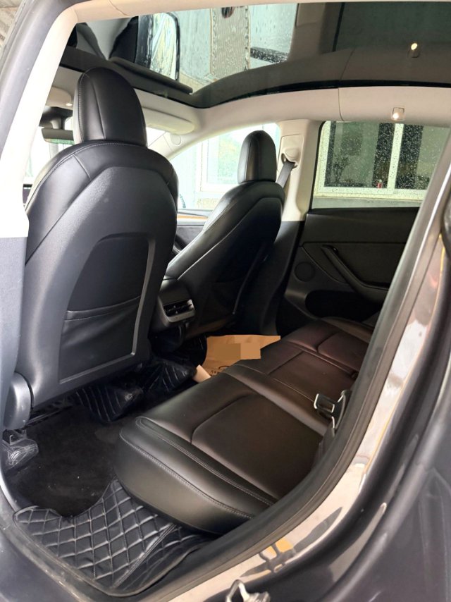 Tesla Model Y 2021 car image #4