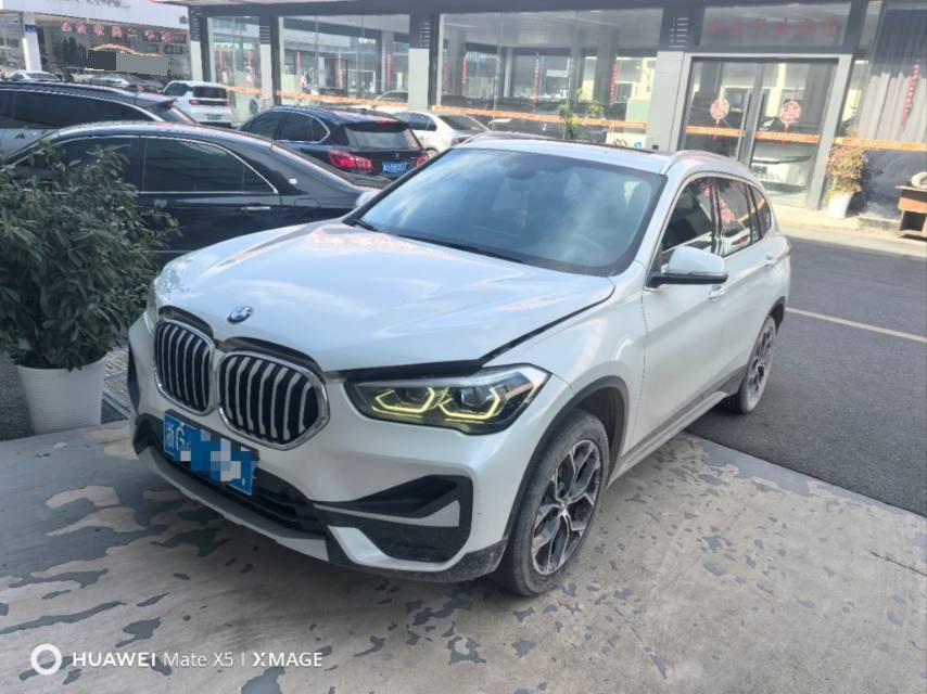 2020 immagine di auto 